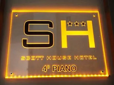 スコット ハウス 3*
