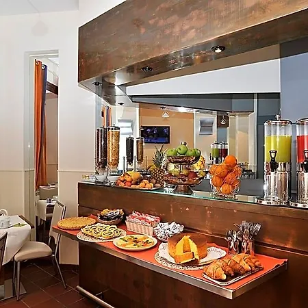 Scott House Hotel 3*