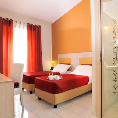 Scott House Отель 3*