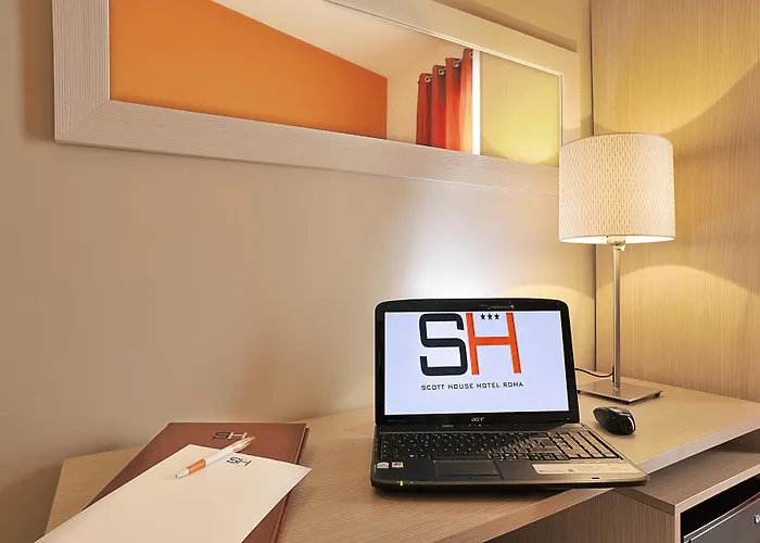 Отель Scott House