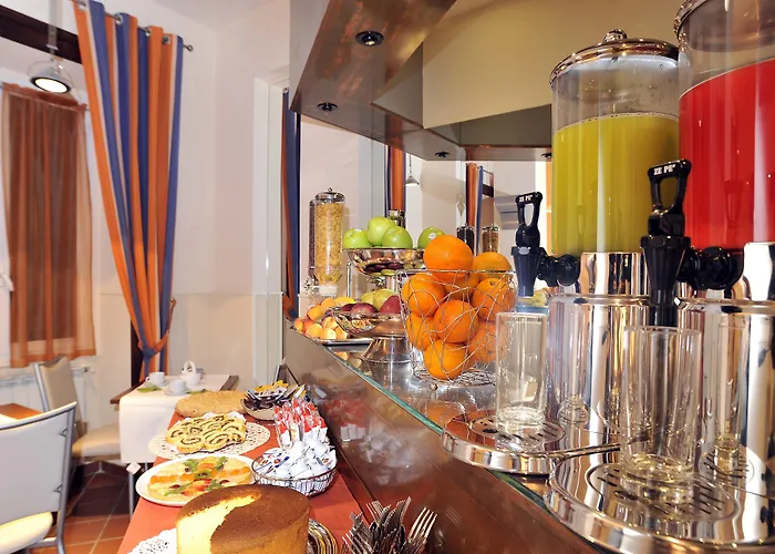 Scott House Отель