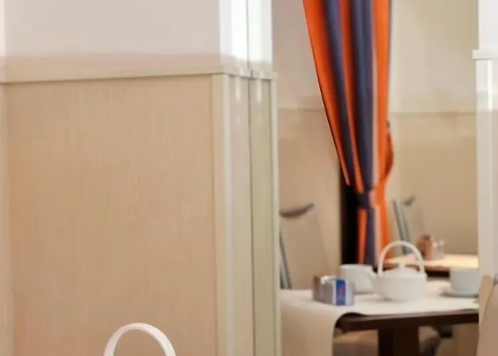 Scott House Отель 3*